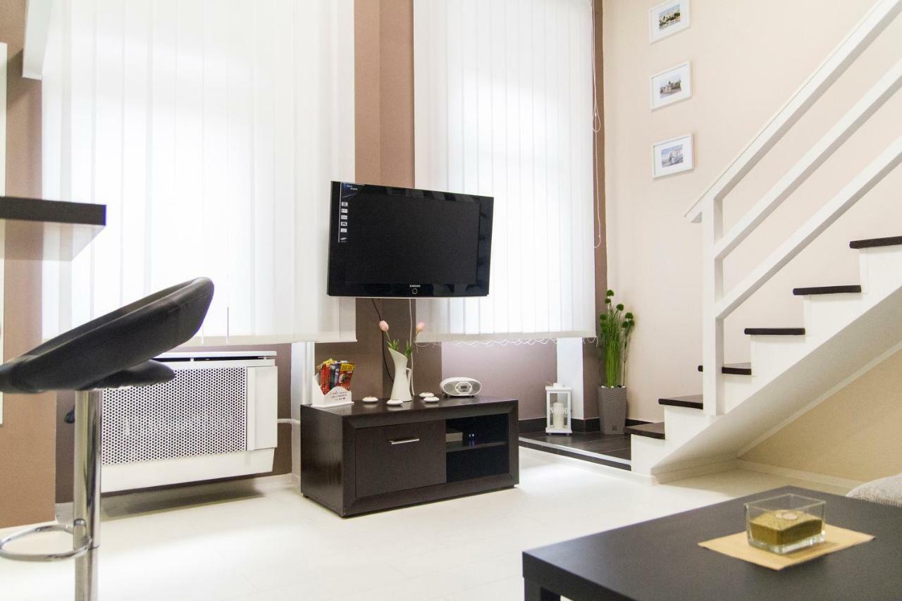R&R Apartment Rakoczi Boedapest Buitenkant foto
